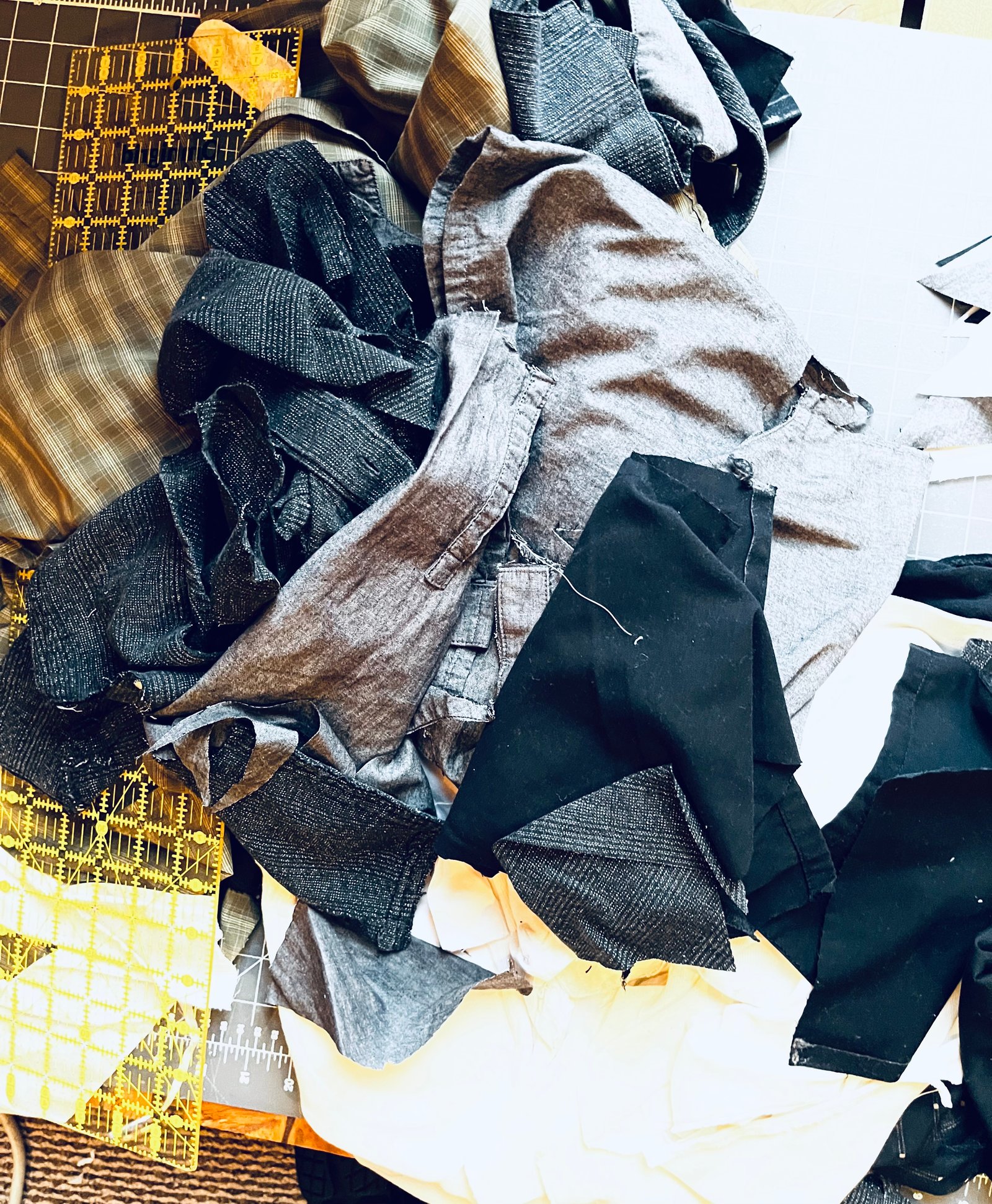 Memory quilt process — garments and fabric pieces